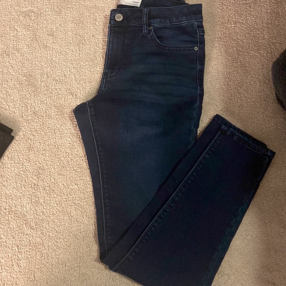 2 skinny jeans worn maybe once or twice size 07 (Ardene and old navy) - Picture 3 of 3